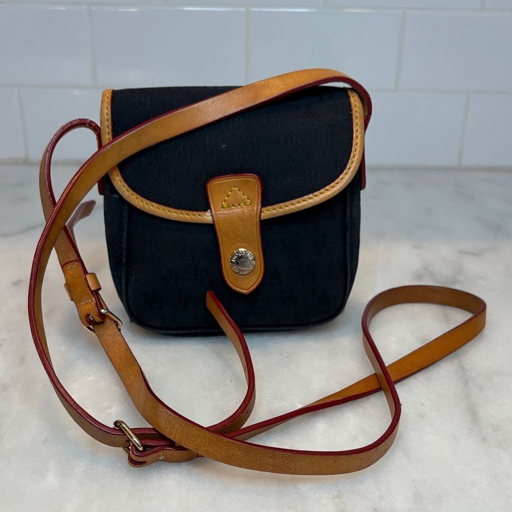 Dooney & Bourke Purse Handbag Pocketbook signature canvas mini Crossbody bag